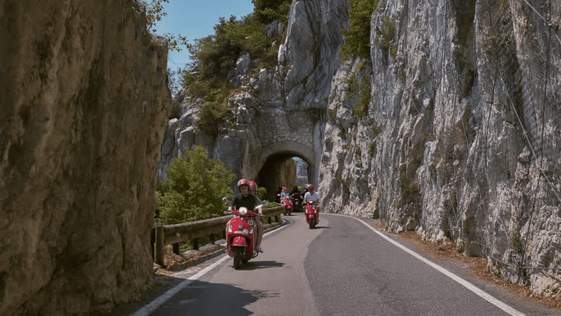 Tour in vespa lungo la costa del Lago di Garda
