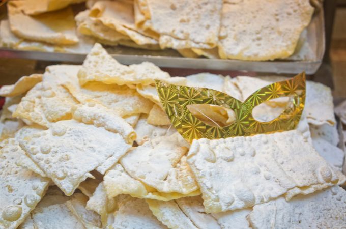 crostoli chiacchiere galani di carnevale jesolo